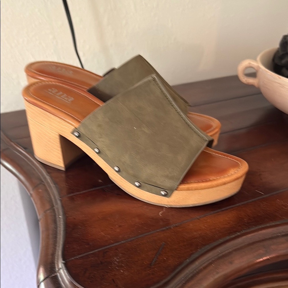 Matisse Olive Block Heel Mules